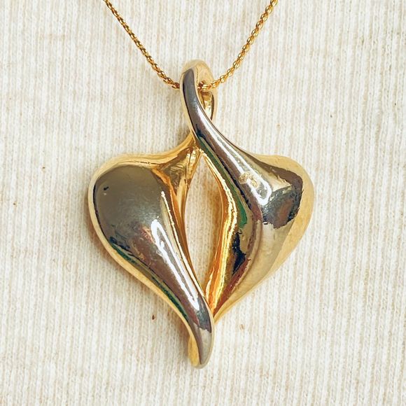 Modernist bstract Teardrop Heart? Gold Tone Pendant - Picture 2 of 7